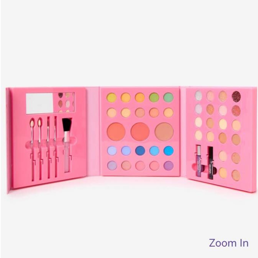 Claires Girls makeup palette Love to Glow 50 Piece Makeup Set - Picture 3 of 10